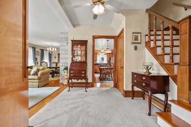 35 Myrtle St, Saugus, MA 01906 - photo 3