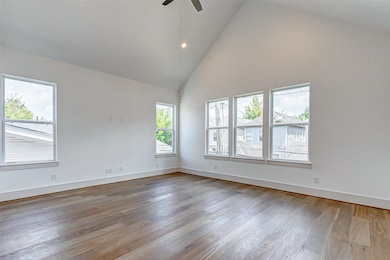 605 E 26th B St, Houston, TX 77008 - photo 4