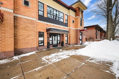 6741 Frank Lloyd Wright Ave unit 200, Middleton, WI 53562 - photo 2