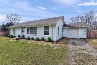 111 Line Dr, Gainesville, TX 76240 - photo 3