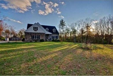 30 Wallis St, Douglas, MA 01516 - photo 2