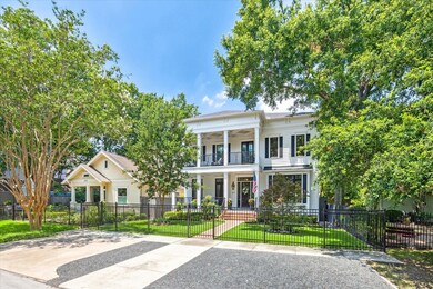 2019 Columbia St, Houston, TX 77008 - photo 2