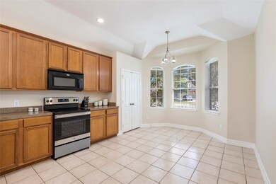 958 Jennifer St, Alvin, TX 77511 - photo 2