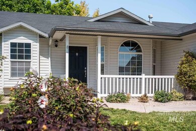 916 W Georgia Ave, Nampa, ID 83686 - photo 2