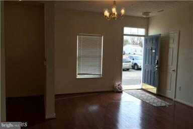 8228 Barrington Ct, Severn, MD 21144 - photo 4