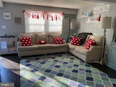 7633 Fairbanks Ct, Hanover, MD 21076 - photo 4