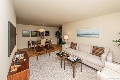 5 Captains Dr, West Babylon, NY 11704 - photo 4