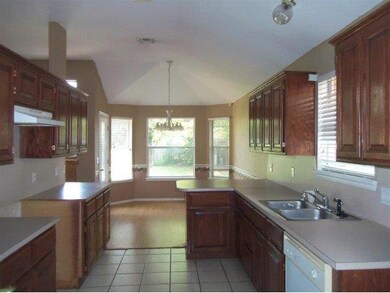 524 Goshawk Dr, Norman, OK 73072 - photo 6