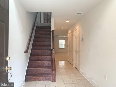 9113 Marlove Oaks Ln, Owings Mills, MD 21117 - photo 2
