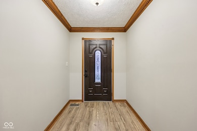 6251 Crystal Springs Dr, Avon, IN 46123 - photo 4