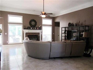 Living Room. Spacious living room