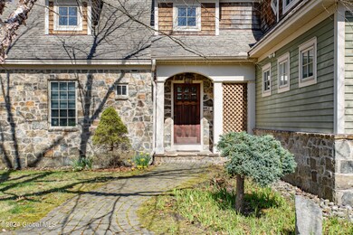 18 Denton Rd, Saratoga Springs, NY 12866 - photo 2