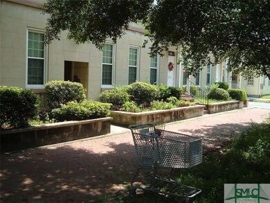 410 1/2 E Hall St, Savannah, GA 31401 - photo 3