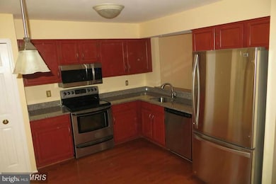 7371 Eden Brook Dr, Columbia, MD 21046 - photo 3