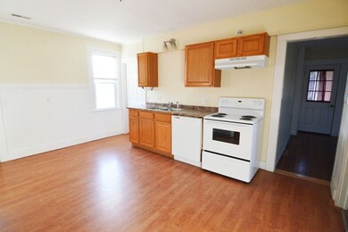 363 Montcalm St unit 2, Chicopee, MA 01020 - photo 3