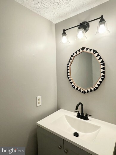 18674 Winding Creek Place, Germantown, MD 20874 - photo 7