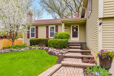 620 Violet Ln, Batavia, IL 60510 - photo 2