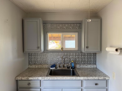 129 N 4th St, Reynoldsville, PA 15851 - photo 6