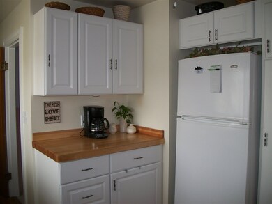 76 Goodwin St, Manchester, NH 03104 - photo 6