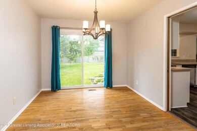 1010 Blanchette. Dining room