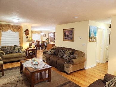 12 Lilac Ln, Worcester, MA 01607 - photo 3