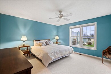 16 Spyglass Point Cir, Bedford, NH 03110 - photo 3