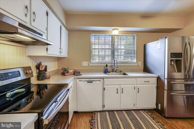 17517 Gallagher Way, Olney, MD 20832 - photo 7