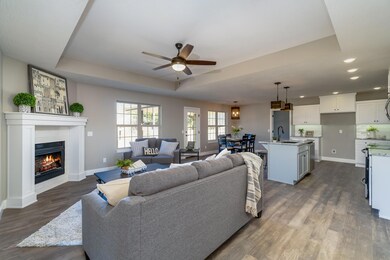 425 N Maplecrest Dr-6