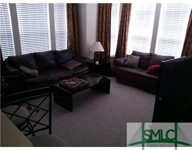 Den/Family/Great Room. faux wood blinds , decorati