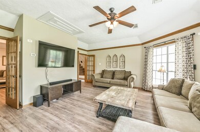 1108 Twin Oaks St, Friendswood, TX 77546 - photo 7