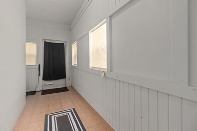 1042 Caufield-20