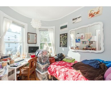 14 Hamlin St, Cambridge, MA 02141 - photo 4