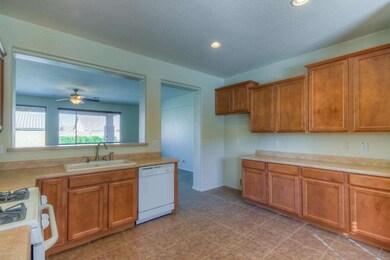 Kitchen (2)