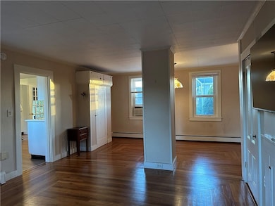 481 Oliphant Ln, Middletown, RI 02842 - photo 5