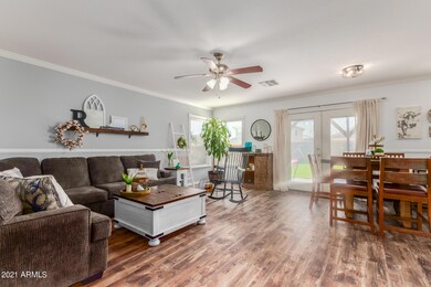 03 - Living Room