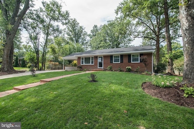 8816 Lagrange St, Lorton, VA 22079 - photo 4