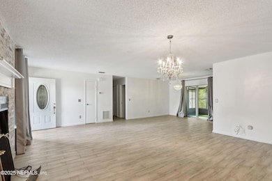 1-web-or-mls-Turtle Creek Dr-007