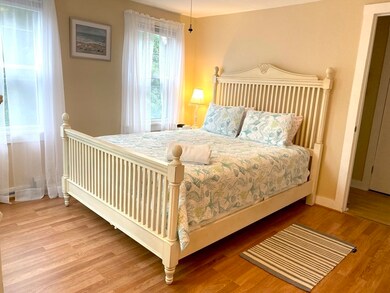 34 Lime St unit 2nd Floor, Newburyport, MA 01950 - photo 3