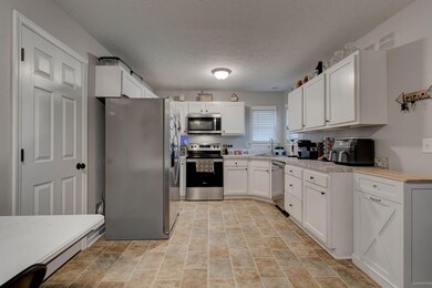 122 S Bold Forbes Blvd, Georgetown, KY 40324 - photo 5