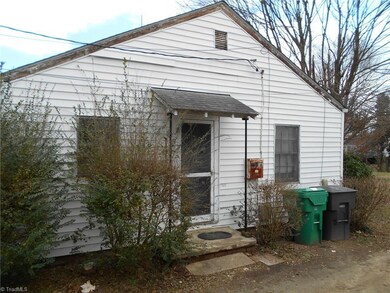 Side entrance to kitchen