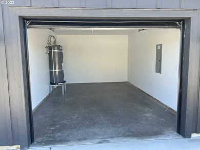 1006 Peach Rd, Winlock, WA 98596 - photo 5