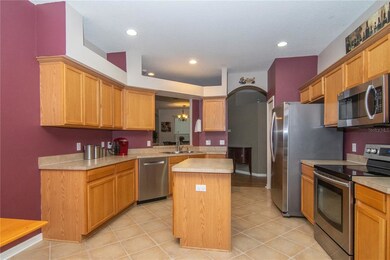 9729 Jasmine Brook Cir, Land O Lakes, FL 34638 - photo 7