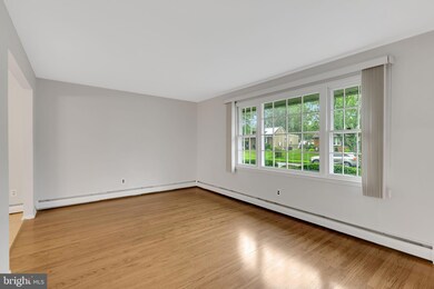 430 Silver Ave, Southampton, PA 18966 - photo 7