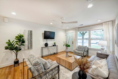 815 Sara Rose St, Houston, TX 77018 - photo 4