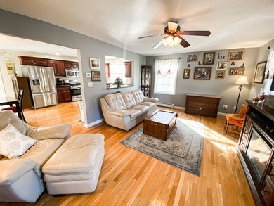 8 Kasher Dr unit B, Kingston, NH 03848 - photo 2