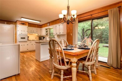 5909 Chipmunk Dr, Greensboro, NC 27407 - photo 5