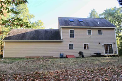 517 Jacks Dr, Pembroke, NH 03275 - photo 4