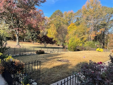 Small Fenced in Front Yard Space