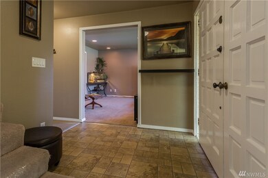 4808 Picnic Point Rd, Edmonds, WA 98026 - photo 2