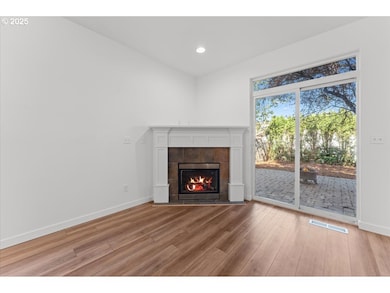 8243 NE Multnomah St, Portland, OR 97220 - photo 7